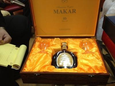 禮盒內(nèi)襯托